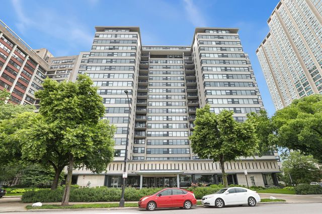 $364,900 | 3440 North Lake Shore Drive, Unit 14B | Lake View East