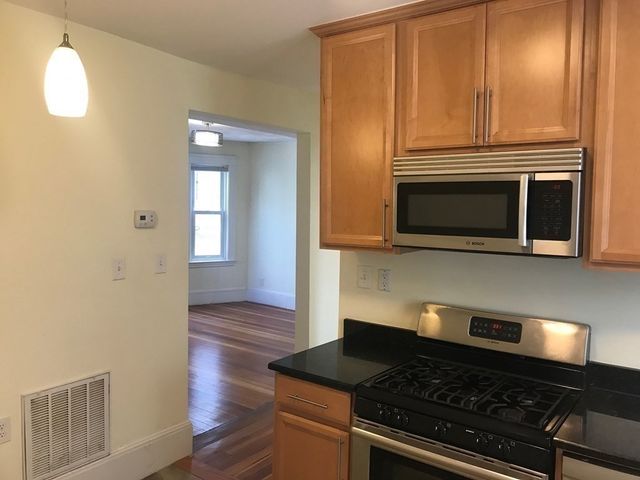 $4,900 | 65 Conwell Avenue, Unit 1 | West Somerville