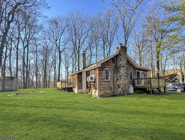 $269,900 | 238 Pohatcong Road | Highland Lakes