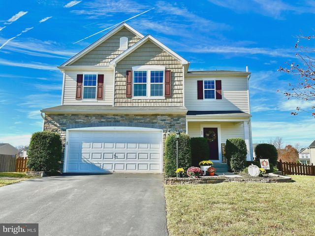 $575,000 | 64 Charter Gate Drive | Stafford Lakes Village