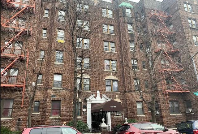 $539,000 | 40-35 Ithaca Street, Unit 3L | Elmhurst