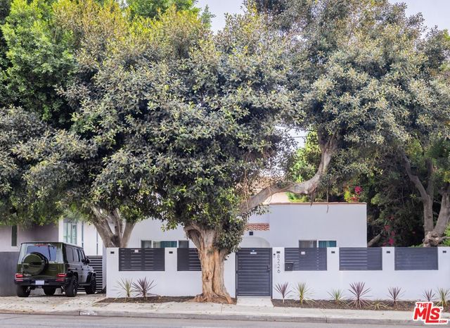 $2,199,000 | 8226 Fountain Avenue | West Hollywood Vicinity