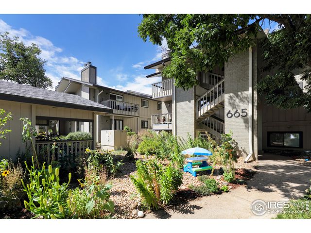 $420,000 | 665 Manhattan Drive, Unit 5 | Keewaydin