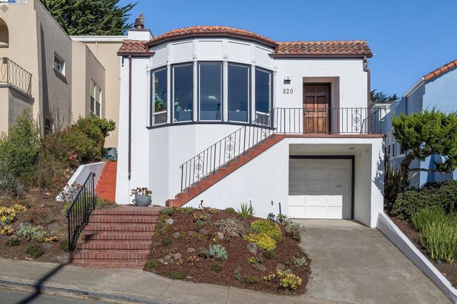 $1,590,000 | 320 Hazelwood Avenue | Westwood Highlands