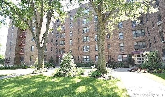 $259,000 | 142-15 26th Avenue, Unit 4D | Flushing