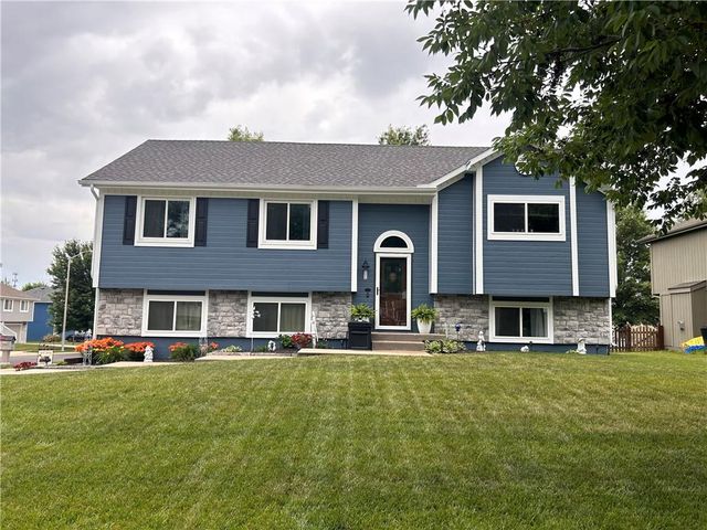 $300,000 | 11518 North Lane Avenue | Hunters Glen