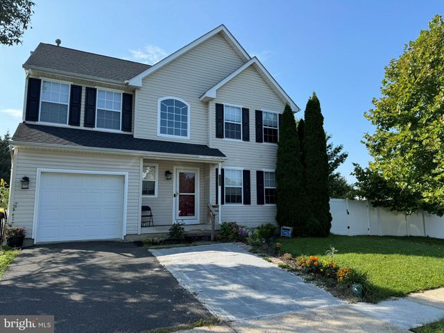 $469,900 | 1034 Freedom Court | Richland Township - Bucks County