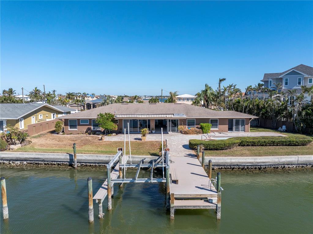 a view of a lake with house