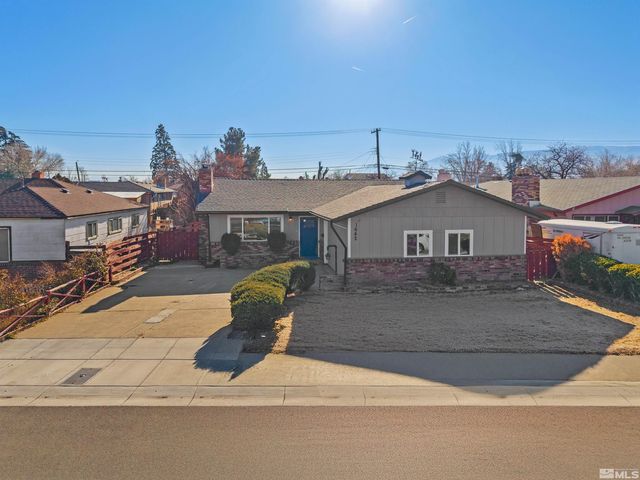 $409,900 | 1642 Stewart Street | Wells Avenue Neighborhood