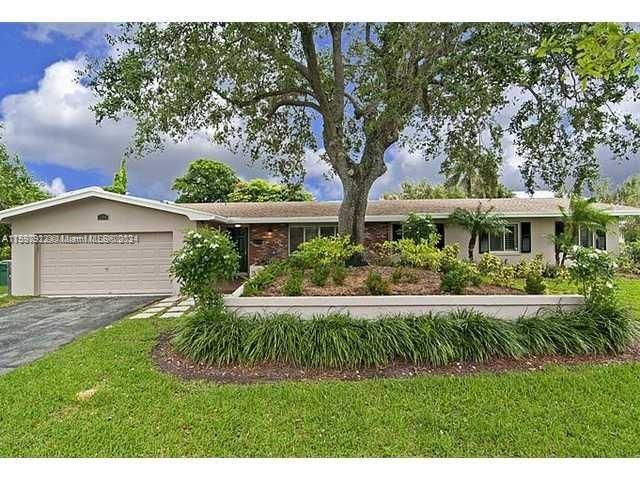 $1,099,000 | 13795 Southwest 82nd Avenue | Palmetto Bay