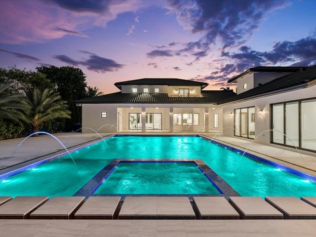 $4,999,000 | 9700 Southwest 66th Street | Sunset