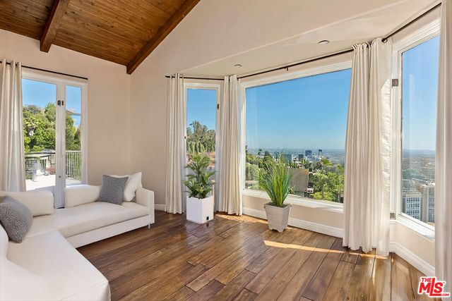 $5,200,000 | 6324 Quebec Drive | Hollywood Hills East