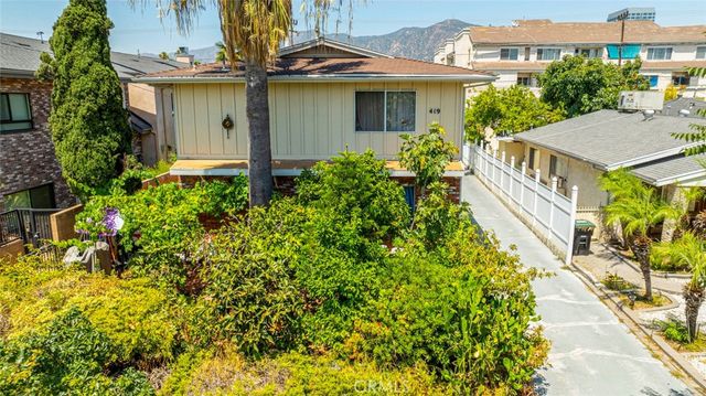 $1,890,000 | 419 Salem Street | South Glendale