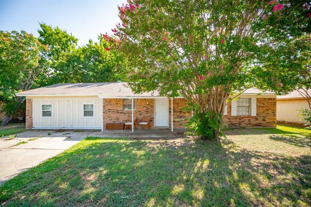 $265,000 | 736 Cheltenham Drive | South Fort Worth-Everman-Forest Hill