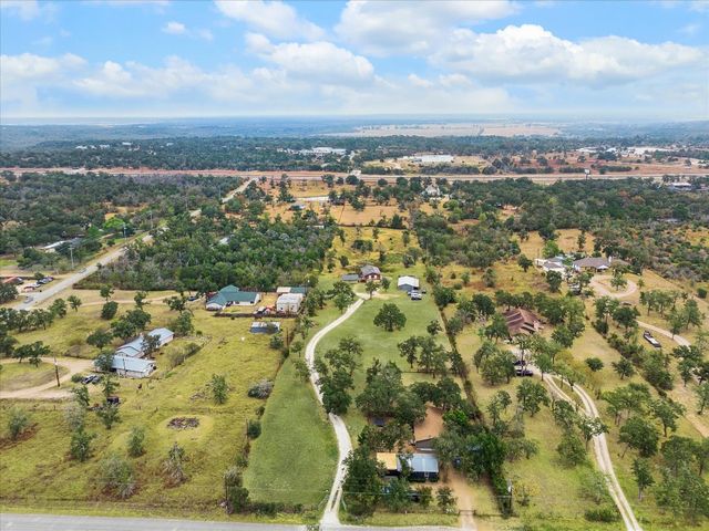 $650,000 | 537 Leisure Lane | Bluebonnet Acres