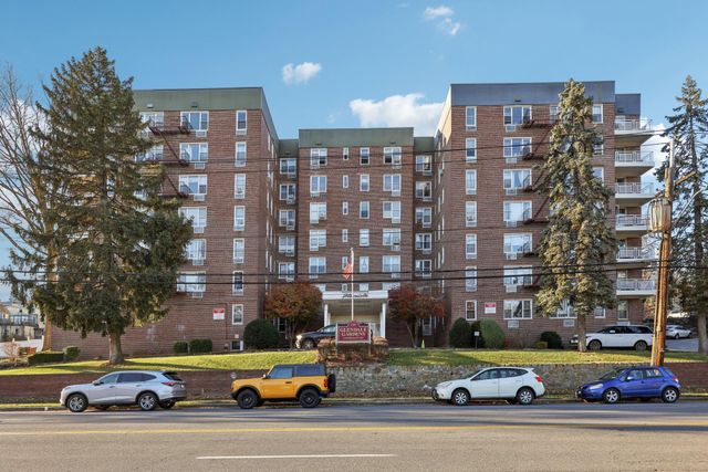 $179,000 | 125 Bronx River Road, Unit 7C | Wakefield Park