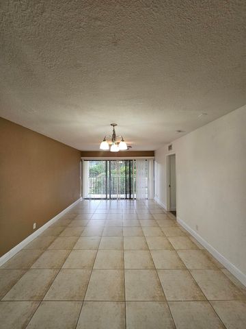 $212,000 | 1661 Balfour Point Drive, Unit G | Golden Lakes