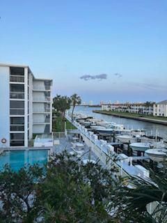 $1,800 | 108 Paradise Harbour Boulevard, Unit 306 | North Palm Beach