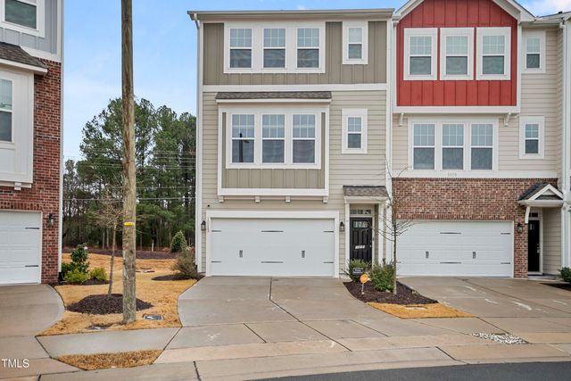 $459,900 | 1013 Islip Place | Durham