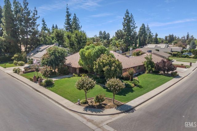 $725,000 | Restricted Address | Stockdale Country Club