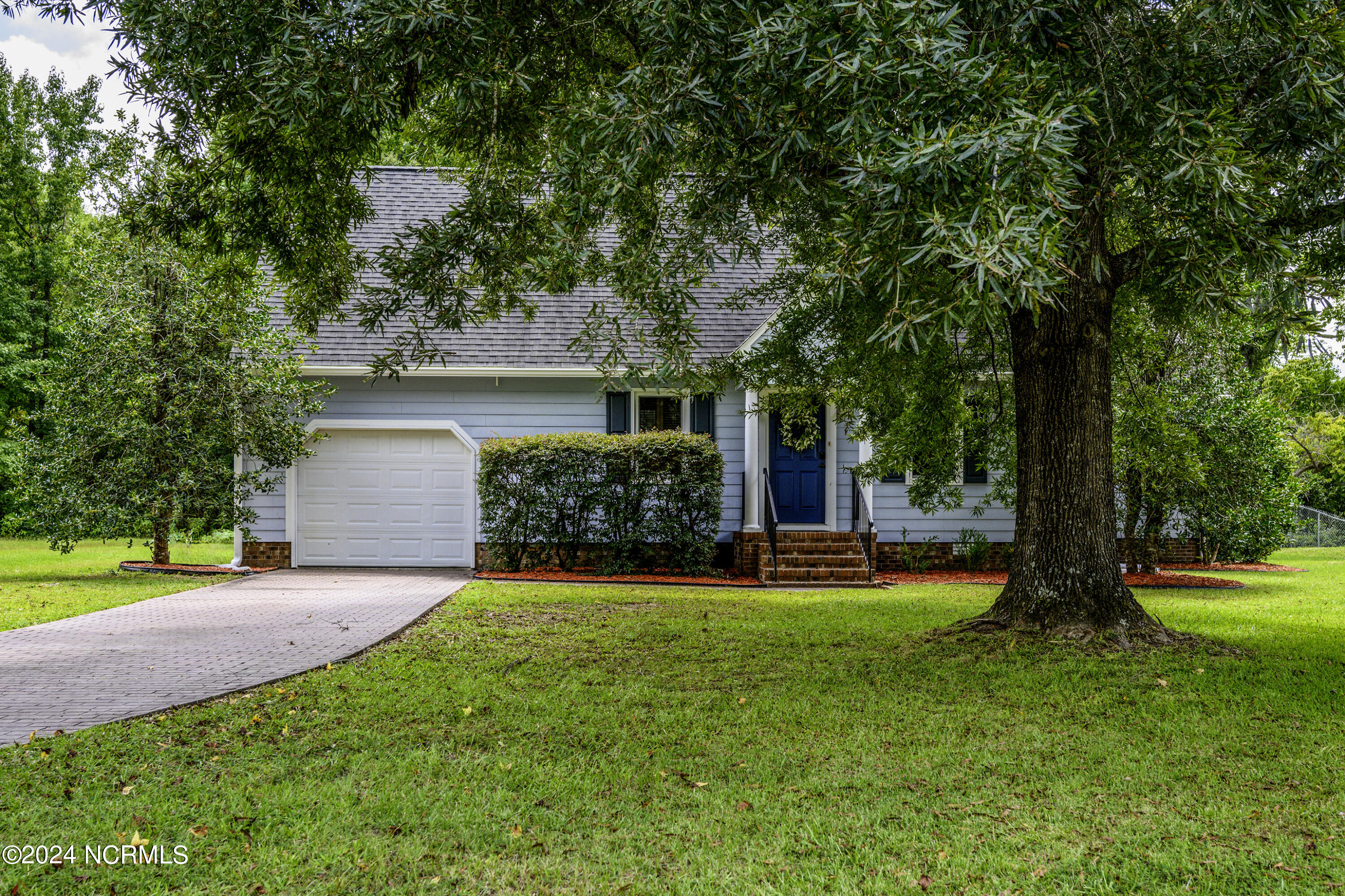 1005 Peach Tree Lane, New Bern, NC