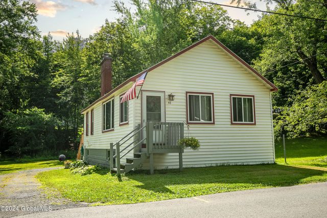 $210,000 | 47 Edwards Road | North Greenbush