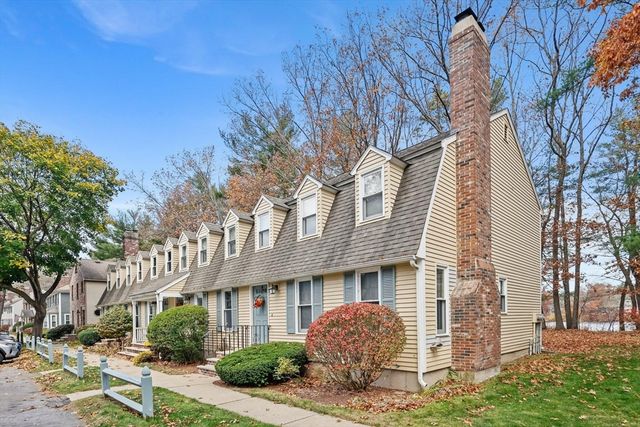 $449,000 | 272 Wellman Avenue, Unit 272 | North Chelmsford