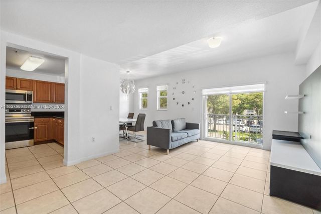 $3,100 | 11403 Northwest 89th Street, Unit 203 | Islands of Doral