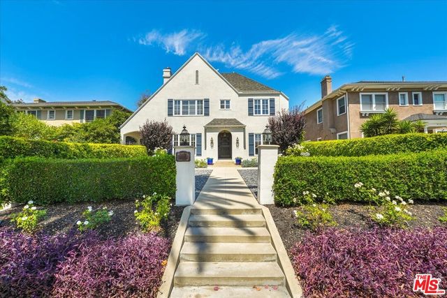 $2,598,000 | 921 South Victoria Avenue | Hancock Park-Wilshire