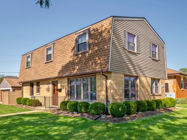 $337,900 | 9848 Sunnyside Avenue | Schiller Park