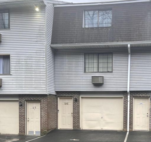 $130,000 | 150 Mark Lane, Unit L6 | Wolcott Road