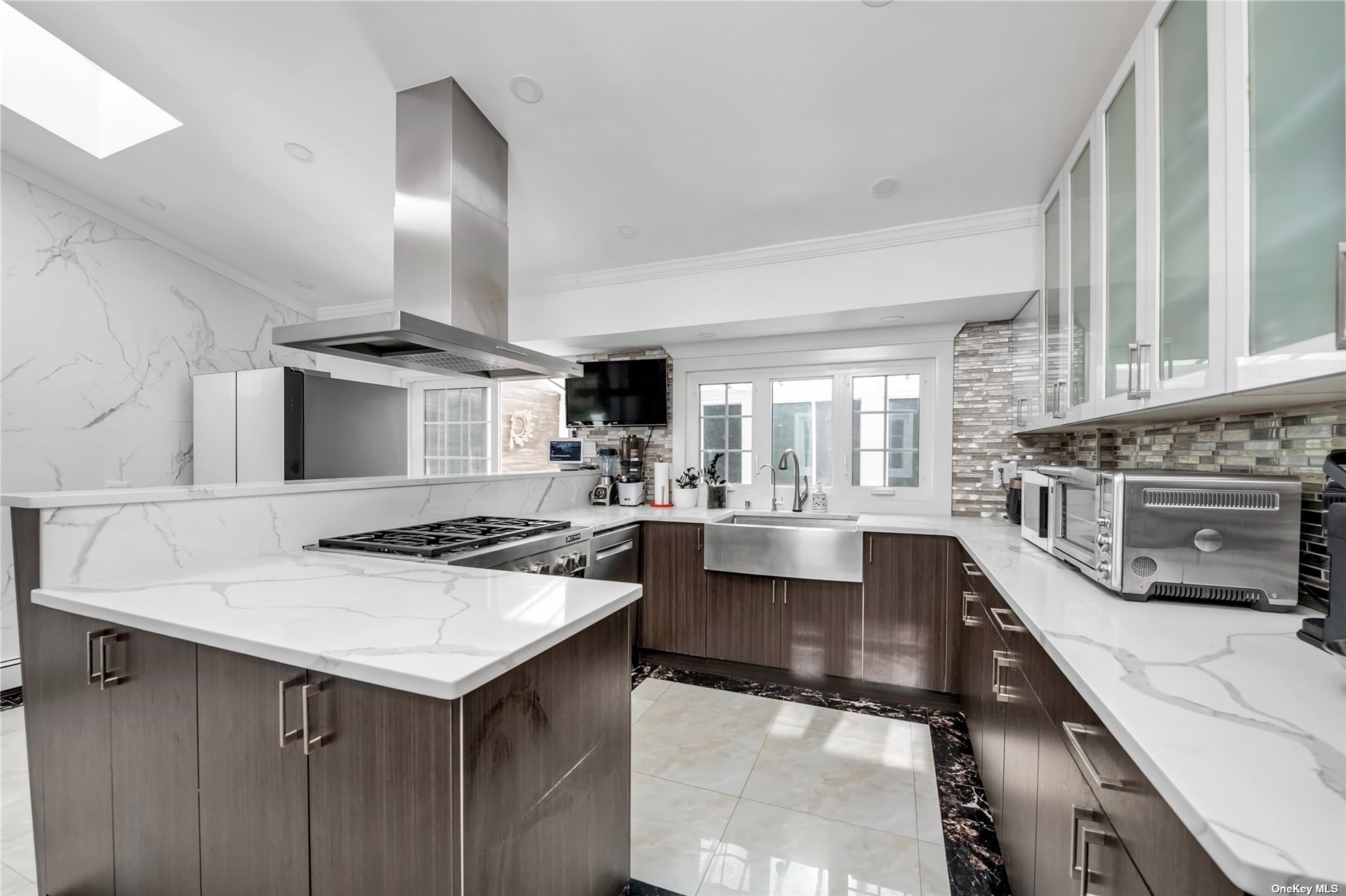 Kitchen with Farm Sink & Stainless Appliances