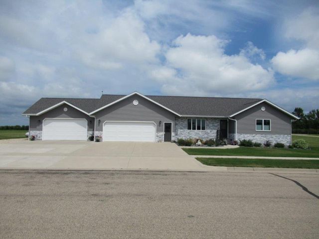 $499,900 | 510 Hill Crest Street | Edgerton