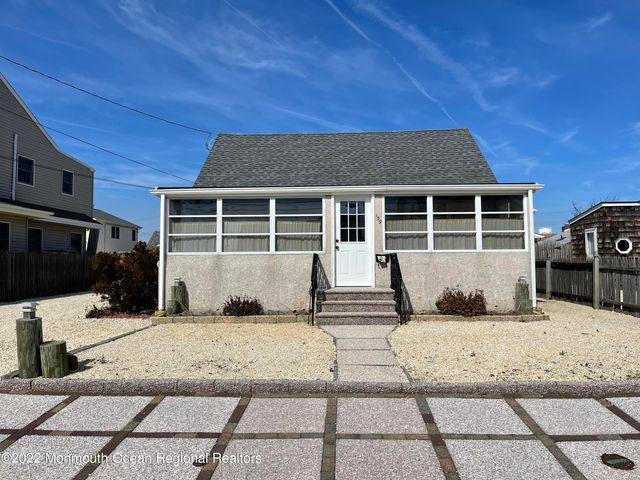 $1,800 | 139 Princeton Avenue, Unit FRONT | Lavallette