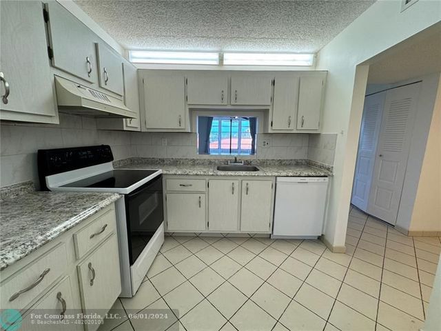 $157,000 | 1810 Southwest 81st Avenue, Unit 2301 | Courtyards of Broward Condominiums