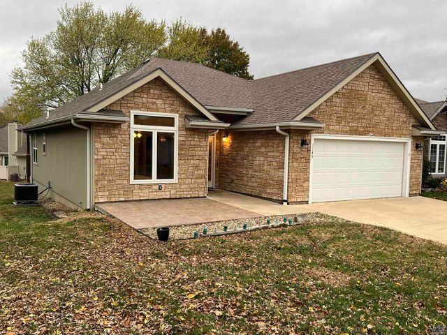 $310,000 | 3345 Southwest Ventana Road | Topeka