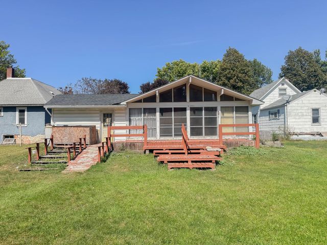 $110,000 | 207 Emerson Avenue Northeast | Renville