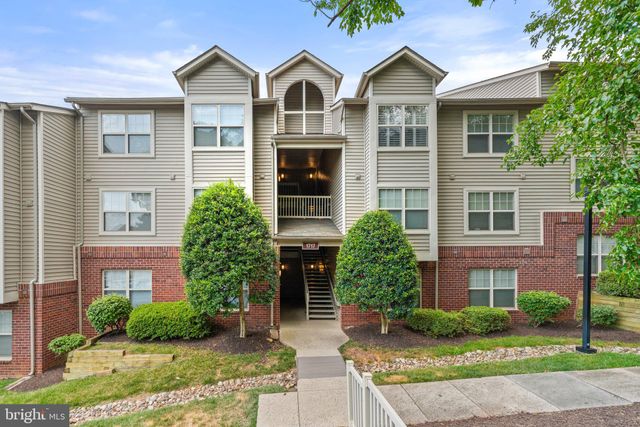 $369,900 | 1717 Ascot Way, Unit 1717B | Parc Reston