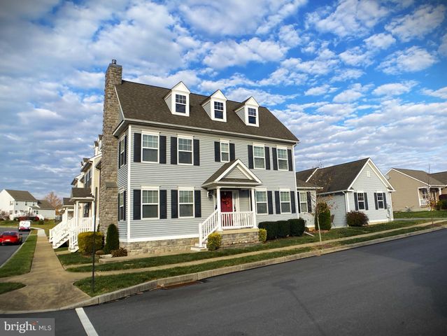 $324,900 | 204 Heathersage Drive | East Donegal Township - Lancaster County