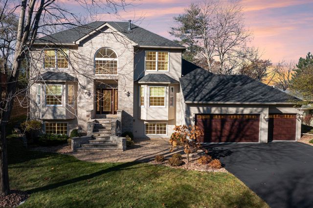 $600,000 | 409 Brandywine Drive | Burnsville