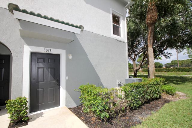 $340,000 | 3076 Grandiflora Drive | Greenacres