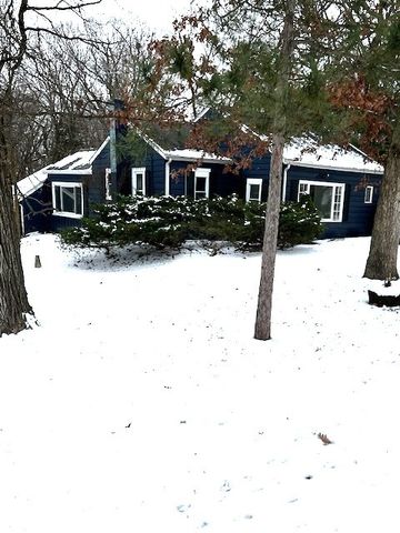 $324,900 | 24073 North Lakeside Drive | Forest Lake