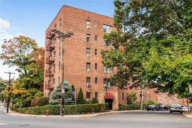 $275,000 | 95 Sedgwick Avenue, Unit 1F | Tibbets Hills