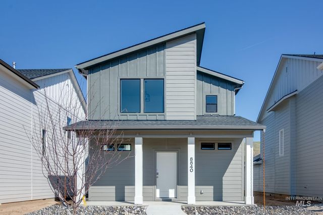 $434,990 | 8840 West Hill Rd Parkway | Northwest Boise City