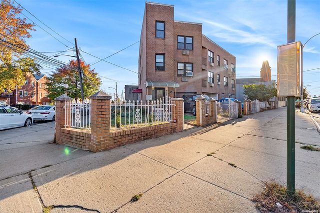 $1,699,999 | 37-16 Greenpoint Avenue | Sunnyside