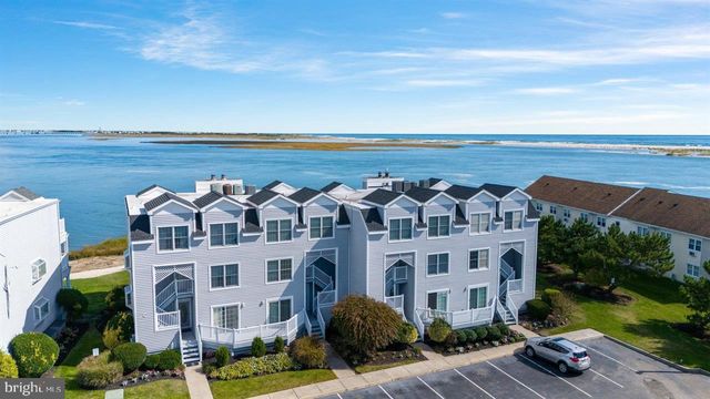 $695,000 | 400 East Marina Court | North Wildwood