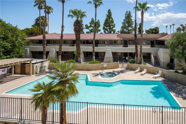 $1,390 | 2875 North Los Felices Road, Unit 109 | Palm Springs Villas I