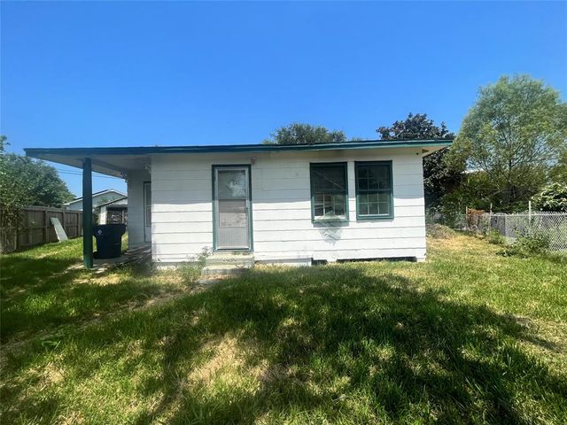 $87,900 | 712 11th Street North | Texas City