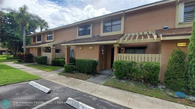 $2,475 | 3629 Carambola Circle North, Unit 3629 | Coral Gate