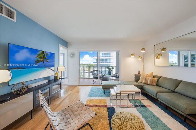 $2,995 | 720 Bayshore Drive, Unit 705 | Central Beach